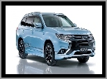 Mitsubishi Outlander PHEV, 2015